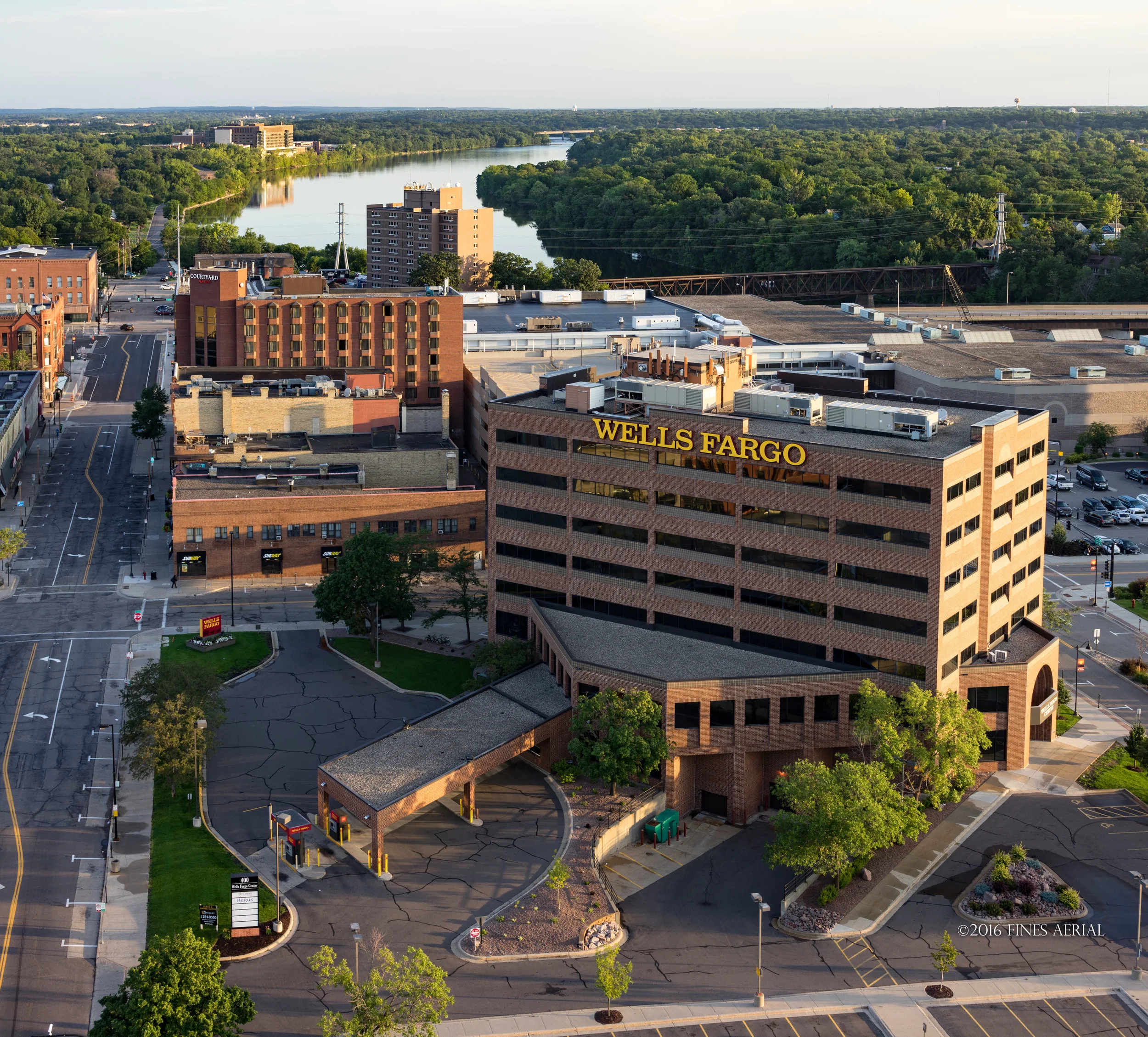 Fines_20150802_0049-Edit.jpg