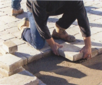 Bedding sand the right bedding material installed at the right depth is vital to the performance of your pavement. It provides a nice smooth surface for laying pavers and allows water to quickly drain away from the surface.