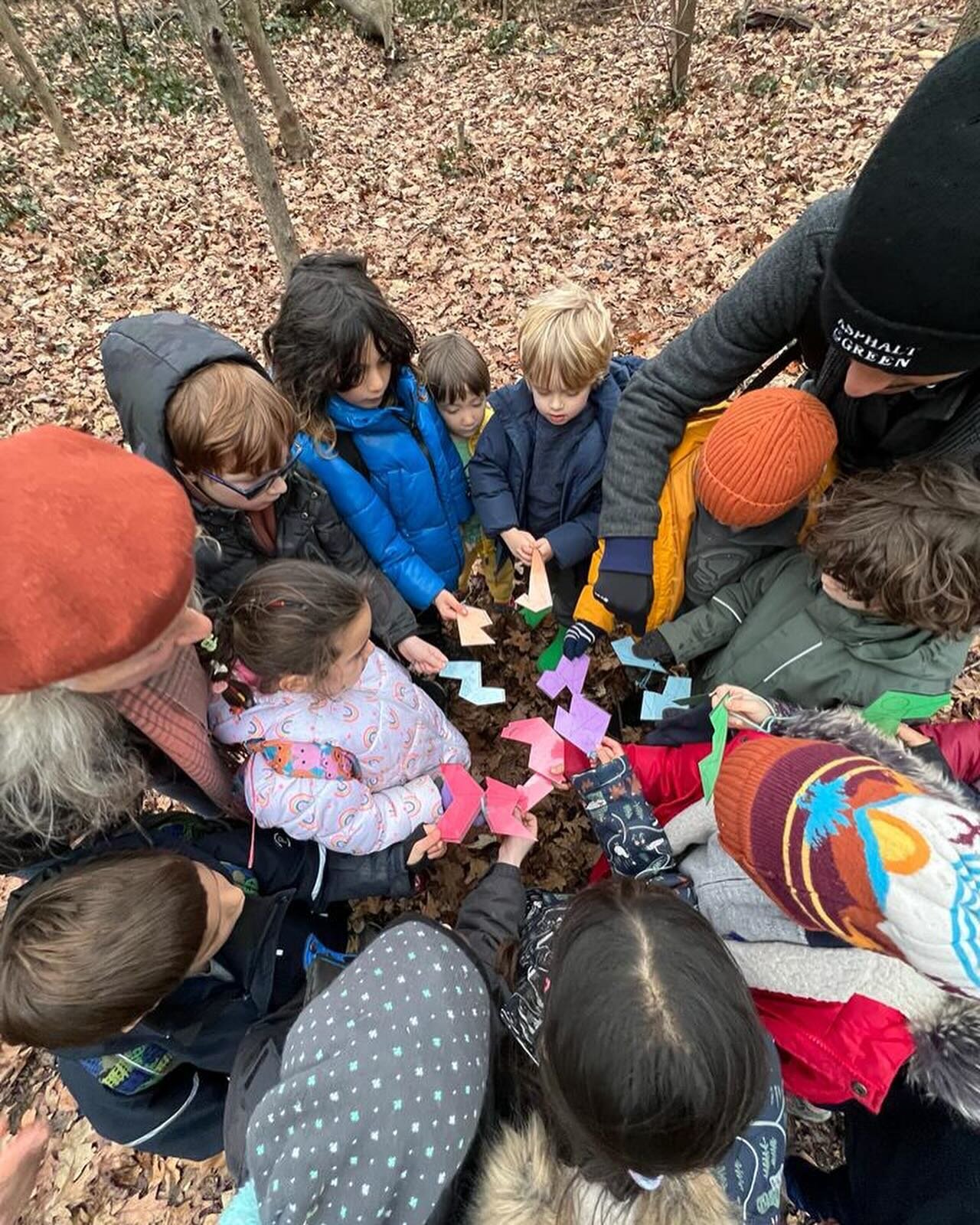 We began our winter after school session yesterday by exploring our winter home, the Picnic House in Prospect Park ☀️🍃❄️.

🔎 The Wonder Kids were greeted with a mission to find keys hidden in the Wonder Village that they then used to open the gate 