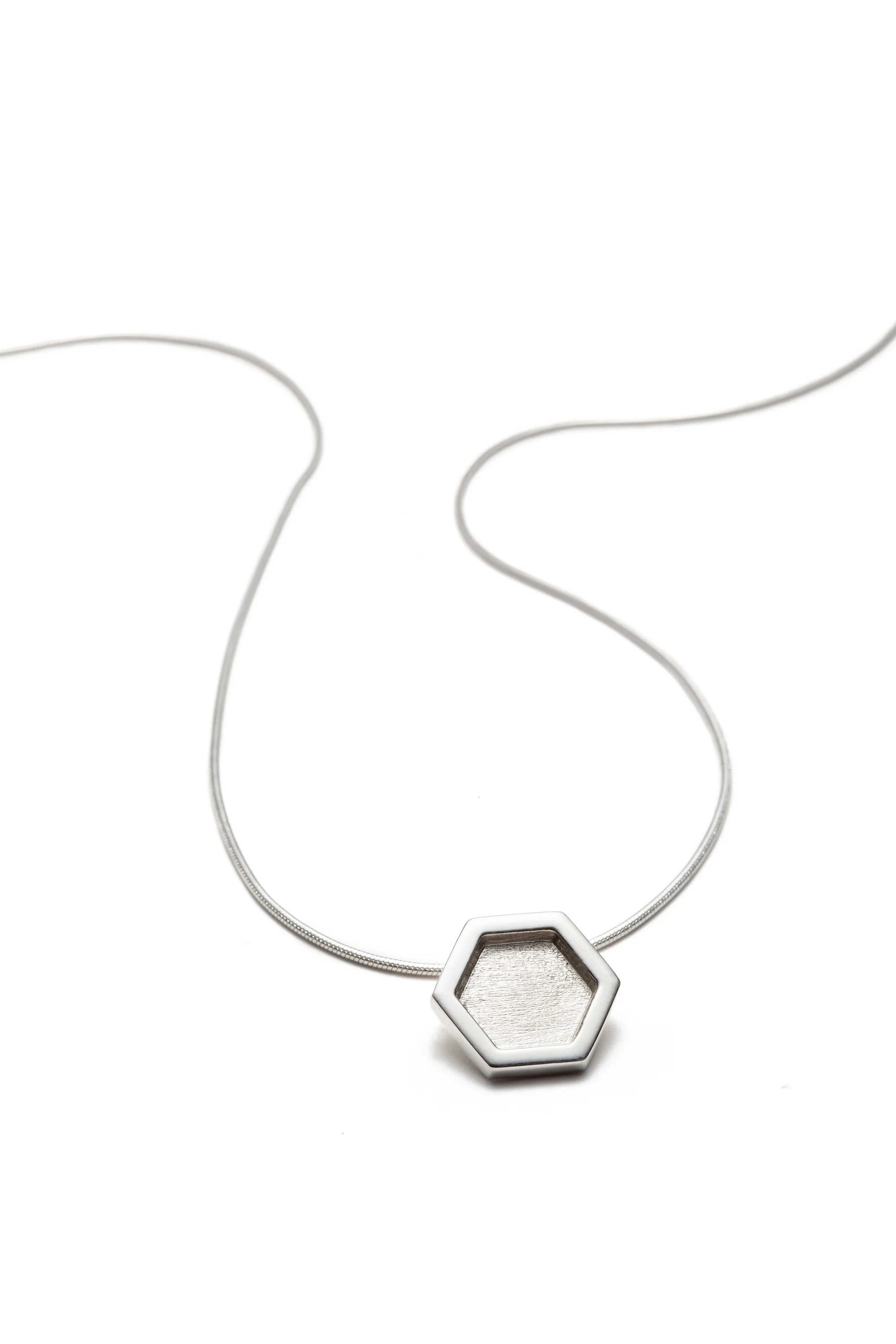 Pendentif-hexagone-moderne.jpg