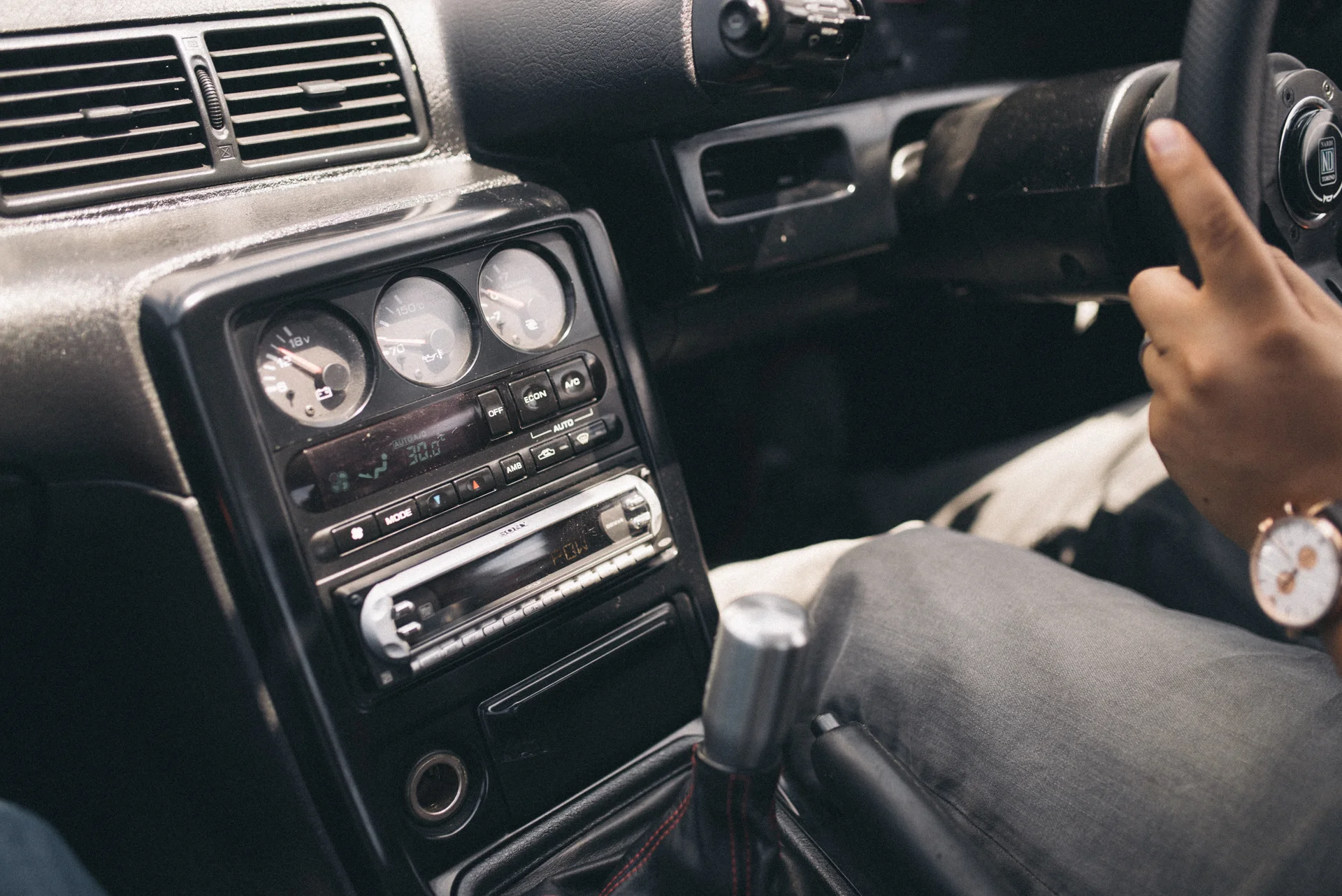 The technology of the R32 is actually really rad. It's a crazy balance of everything you need or want, and nothing you don't!