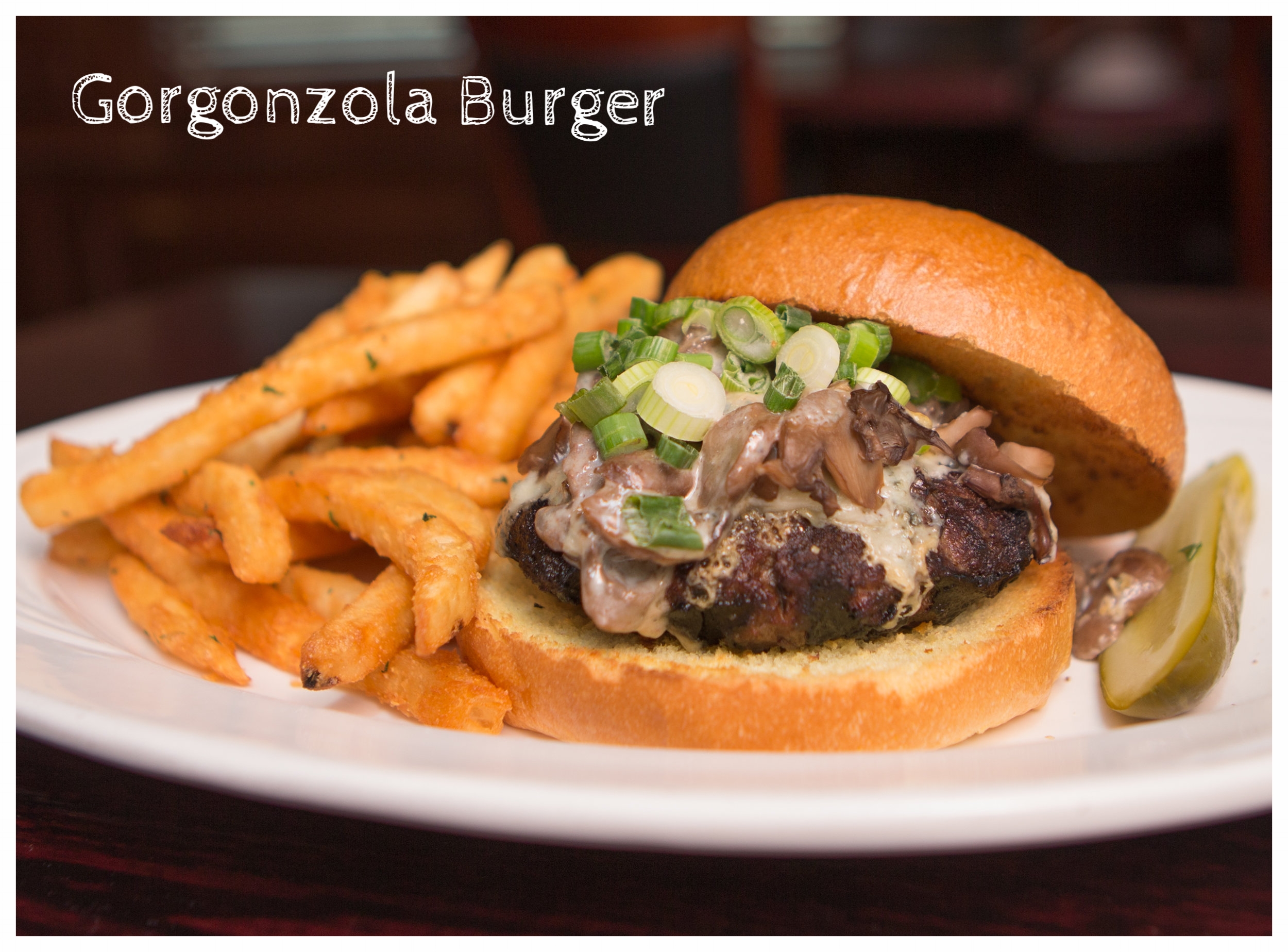 Gorgonzola Burger (side).jpg