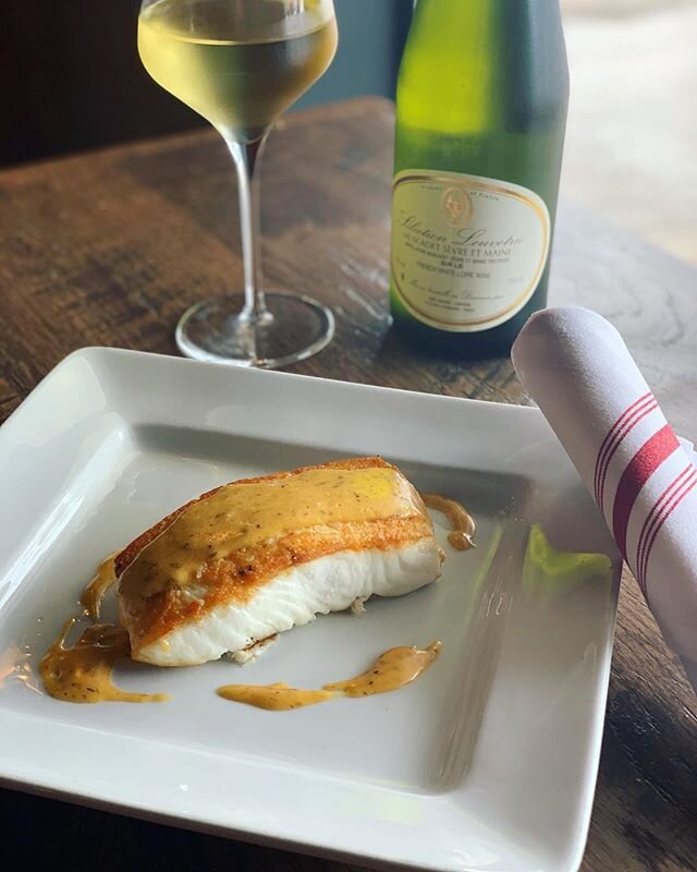 That pan seared #AlaskanHalibut with a classic Hollandaise is our #FreshFeature &amp; it is 🔥 👌 
Don&rsquo;t forget every #Wednesday all bottles are 1/2 price!!