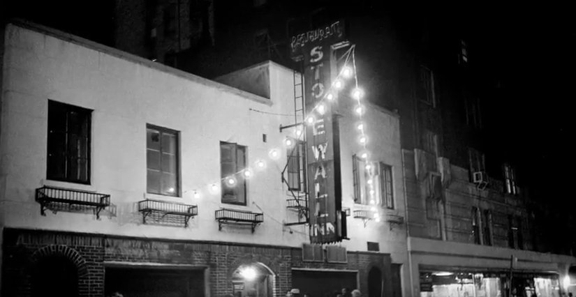 Image: Photo of the Stonewall Inn in New York City