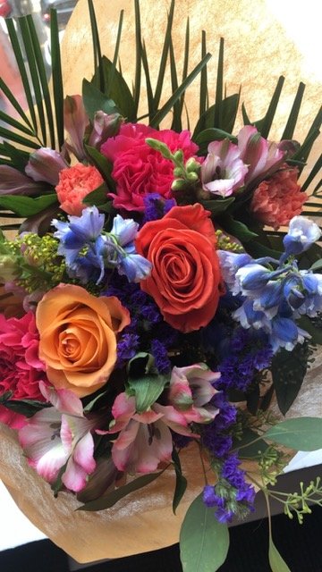 Image: Photo of a bouquet of flowers at the Edelman company film screning