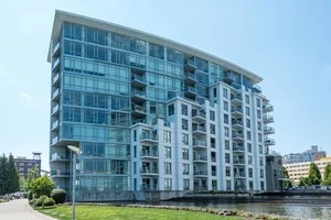 Waterfront Pearl
