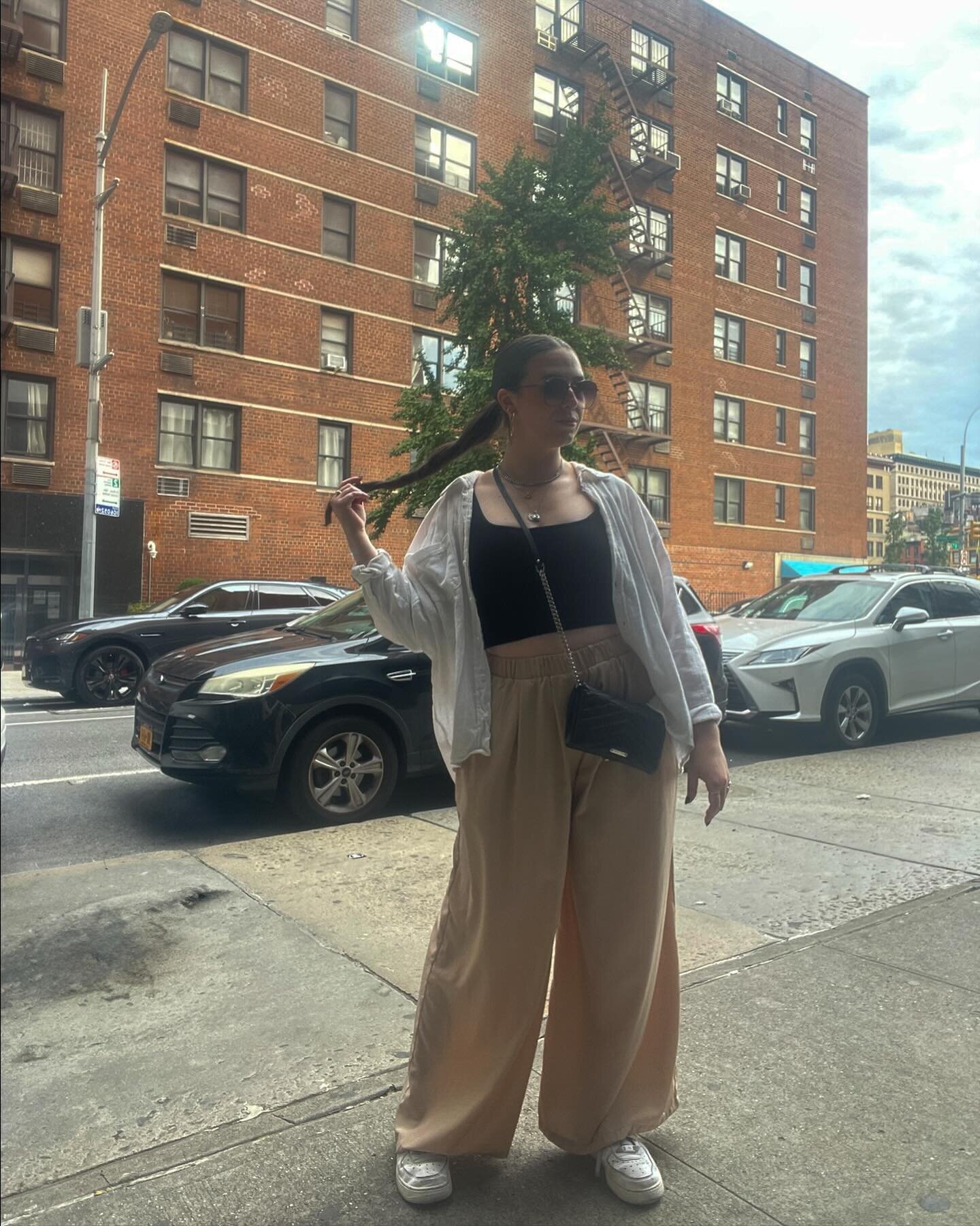 petition to bring back the warm weather immediately please and thank you 🥰 

#stylediaries #styleonthestreets #neutraloutfit #cityaesthetic #femfeed #getdressedwithme #outfitlook #stylehunters #getmylook #mywhowhatwear street style, fashion style, o