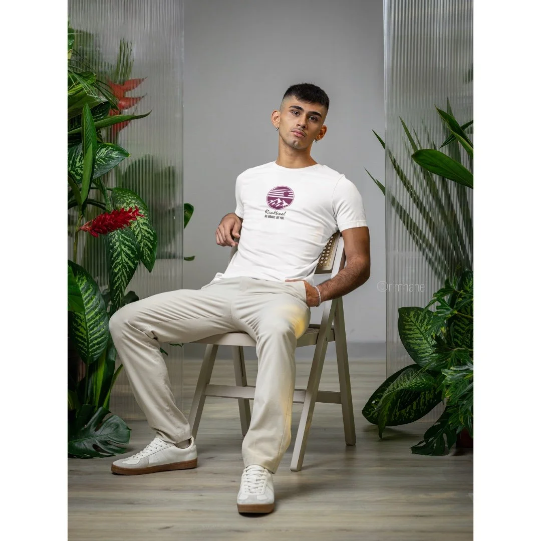 Be Brave Be You Everyday Essential Unisex White Motivational T-shirt