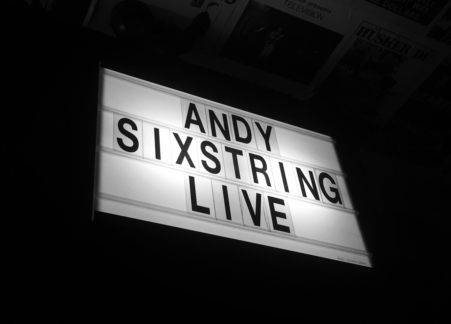 andysixstring+live+hanks+pizza.jpg