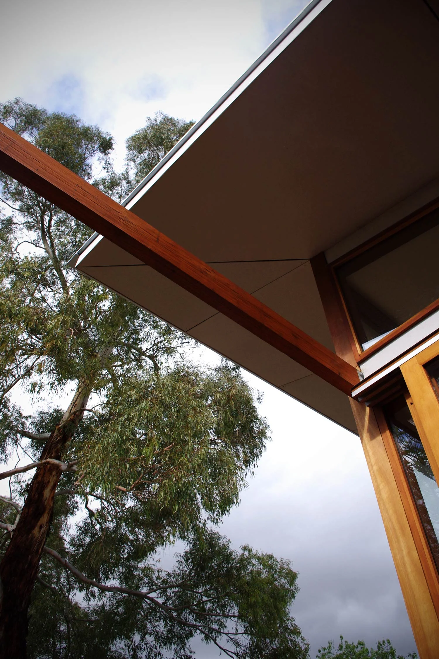 photo: Sarah Long photo: Sarah Long #norwood #extension #khabarchitects #steel #hidden #secret #blendedhome #adelaidehouse #awardwinningarchitecture #architect #architecturelovers #architect #architecturephotography #architectureporn #architects #architectural #architecturelover #architecturestudent #architecturalphotography #architecturedesign #architectanddesign #architecturephoto #architecturaldesign #architectureschool #architecturaldigest #architecturesketch #architecturemodel #architectura #Architecte #architecturelife #architecturegram #architectureandpeople #architecturelove #architecturedaily #buildings #adlarchigram #courtyardhouse @adelaide_photographer #pressedtin #naturaltimber #dulux #duluxcolour #adelaide #khabarchitects #paintcolour #adelaidehouse #awardwinningarchitecture
