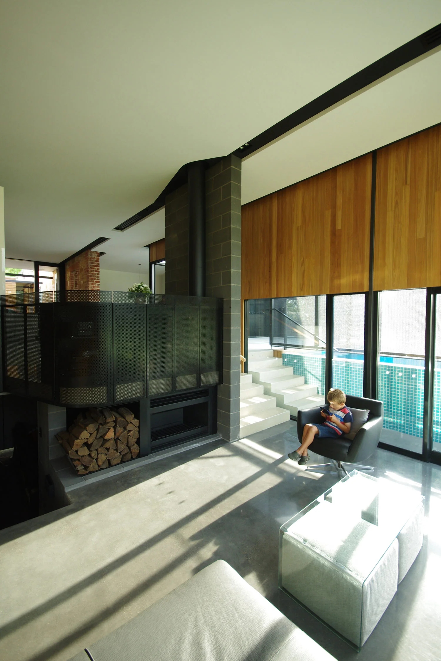 Khab Architects house extension Uney, Adelaide #veilandmortar #khabarchitects #steel #hidden #secret #blendedhome #adelaidehouse #awardwinningarchitecture #architect #architecturelovers #architect #architecturephotography #architectureporn #architects #architectural #architecturelover #architecturestudent #architecturalphotography #architecturedesign #architectanddesign #architecturephoto #architecturaldesign #architectureschool #architecturaldigest #architecturesketch #architecturemodel #architectura #Architecte #architecturelife #architecturegram #architectureandpeople #architecturelove #architecturedaily #buildings #adlarchigram #courtyardhouse @adelaide_photographer #pressedtin #naturaltimber #dulux #duluxcolour #adelaide #khabarchitects #paintcolour #adelaidehouse #awardwinningarchitecture