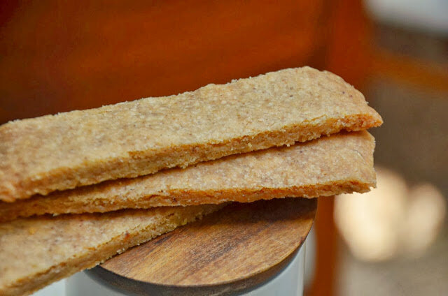 Spiced Cookie Brittle