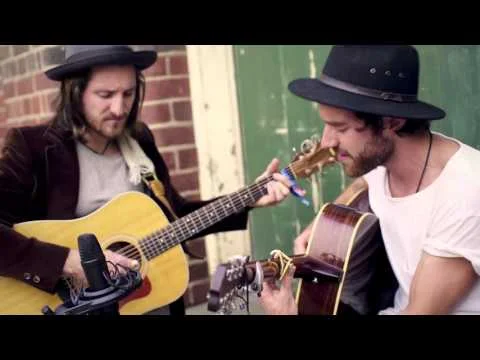 Amistat | Born to Reign (Live Session)