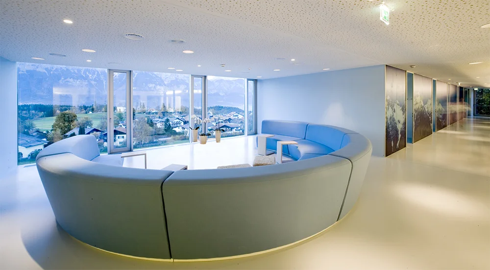 2_lounge.jpg