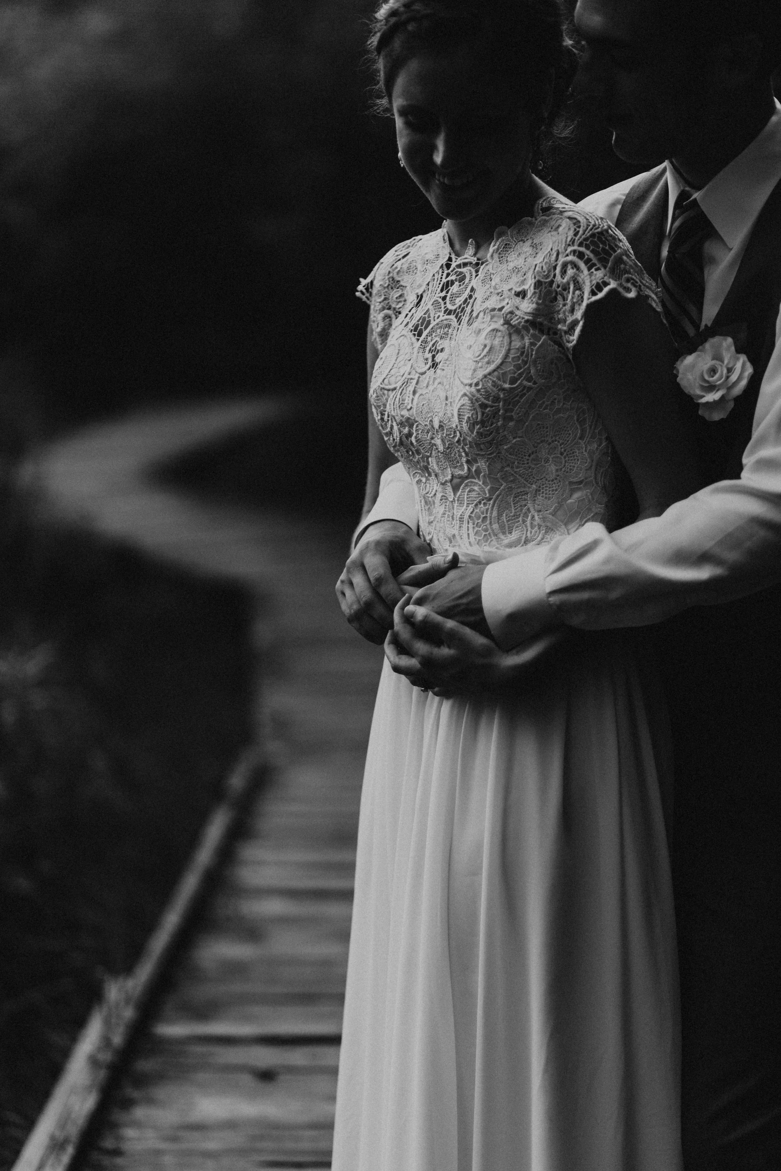 Erik+Courtney_SneakPeeks-8.jpg
