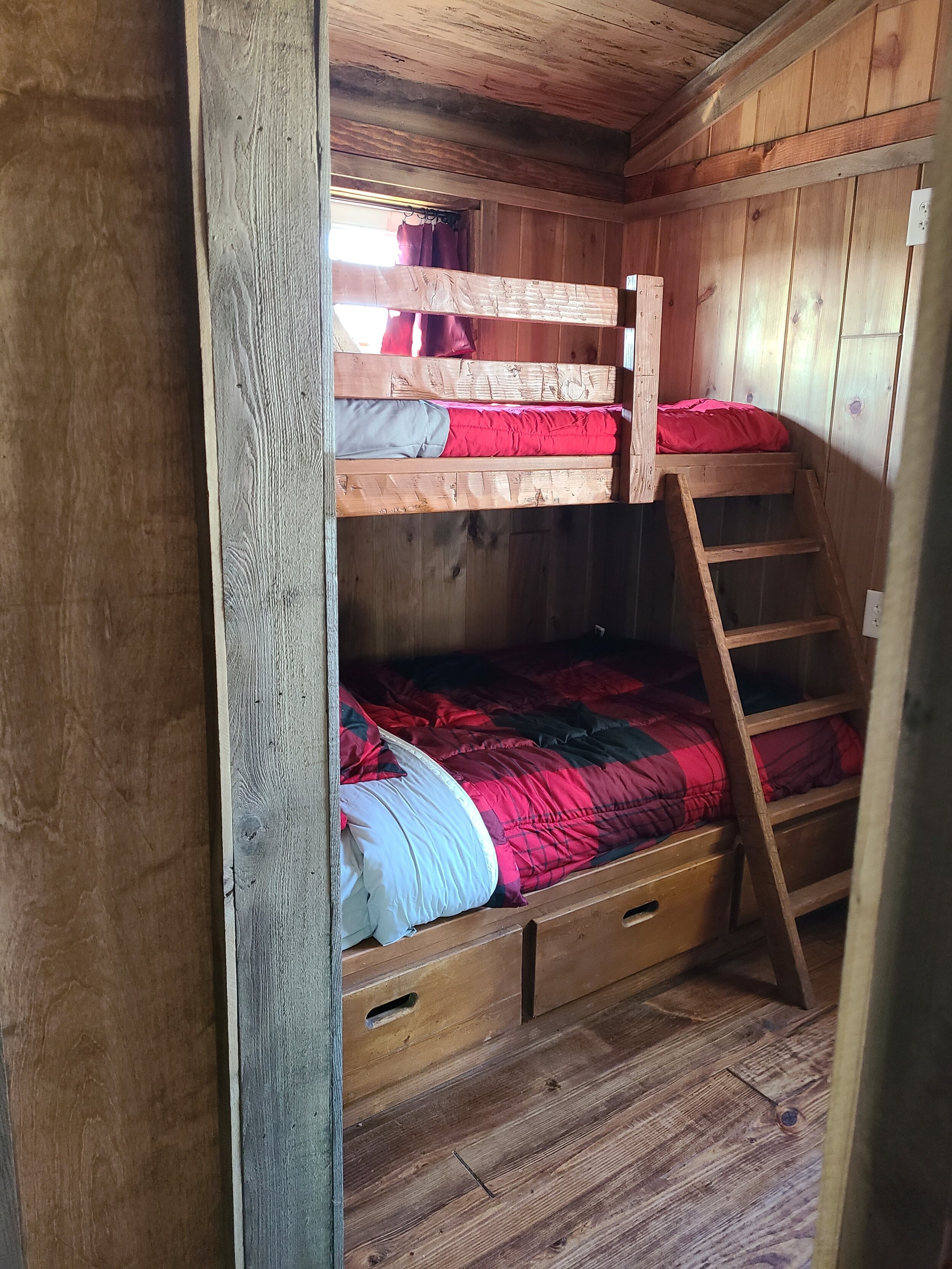 Bunkbeds Bedroom Small Family Cabin