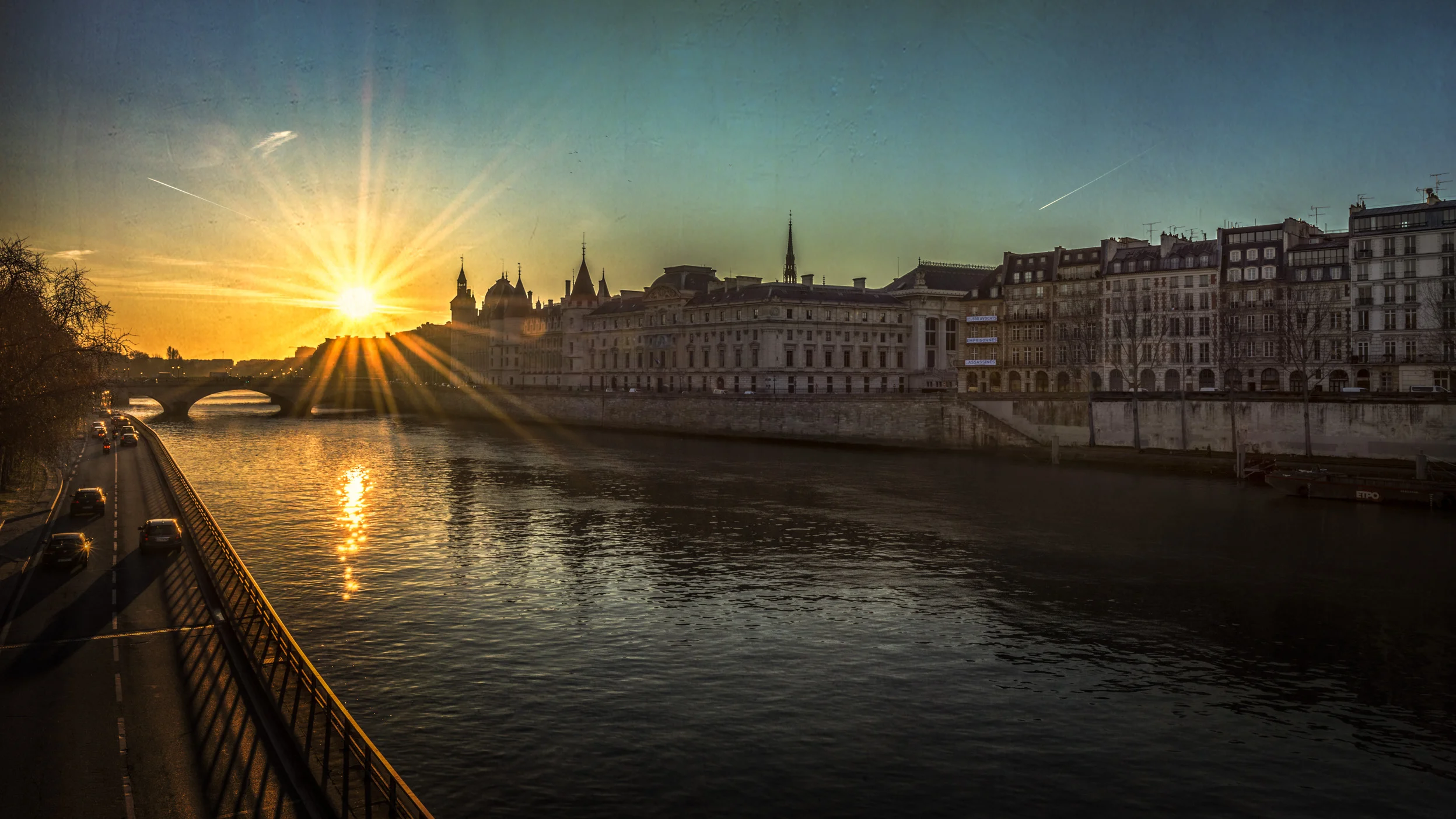 paris_-14_sunrise_pont_neuf.jpg