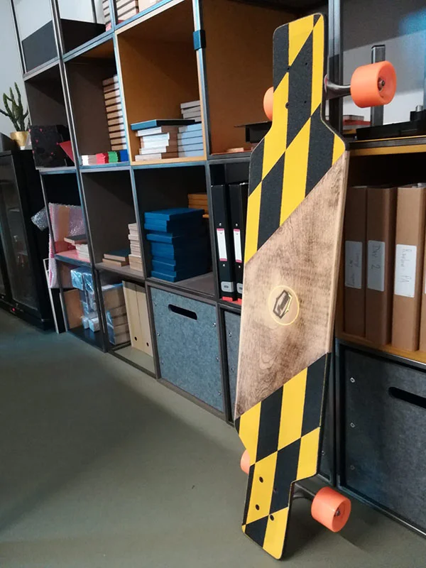 Rawside_Skateboard_Yellow.jpg