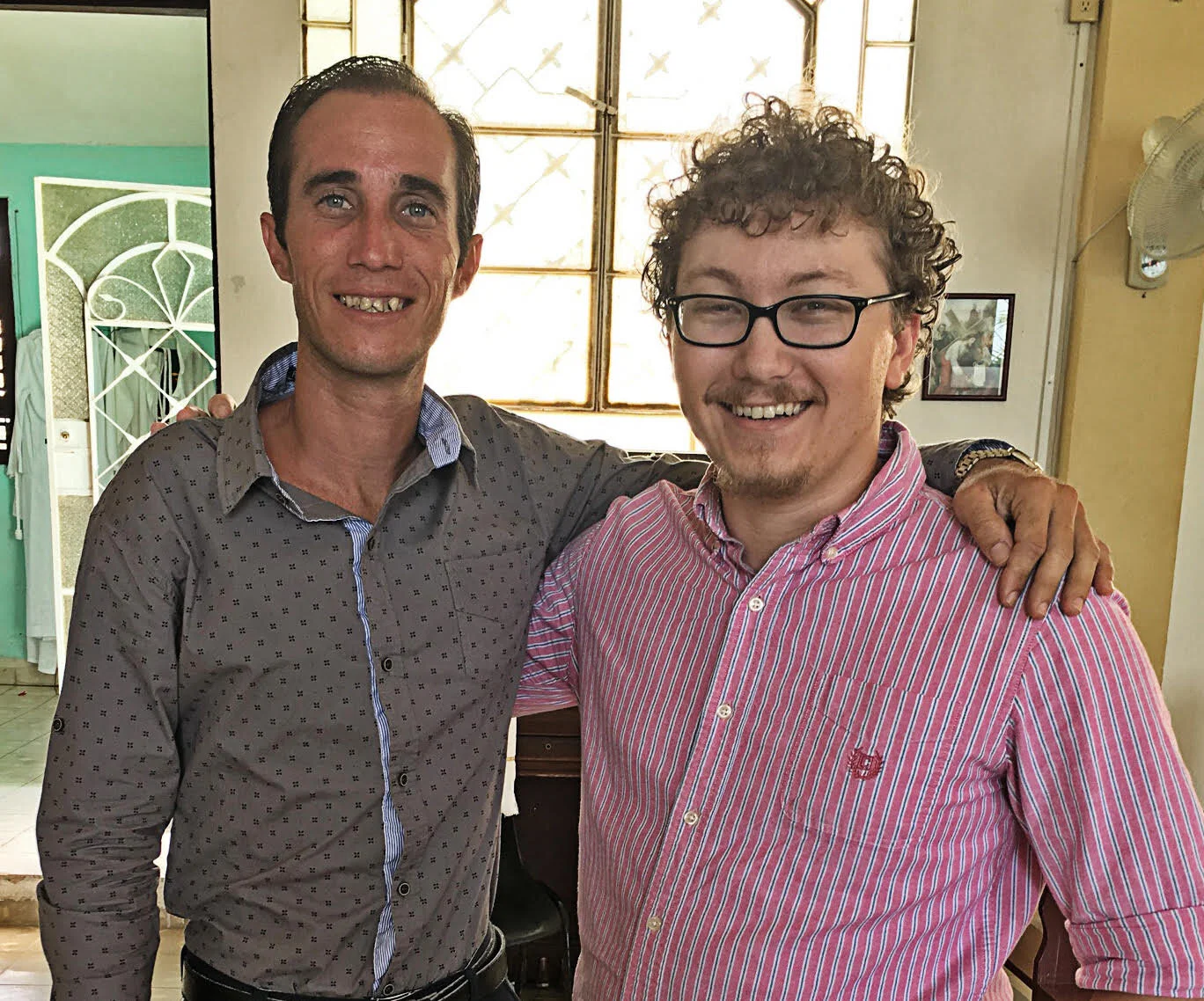 Harry with Ower Rodriguez, Director of the Proyectomanos Program (After School Program) at Los Arabos.