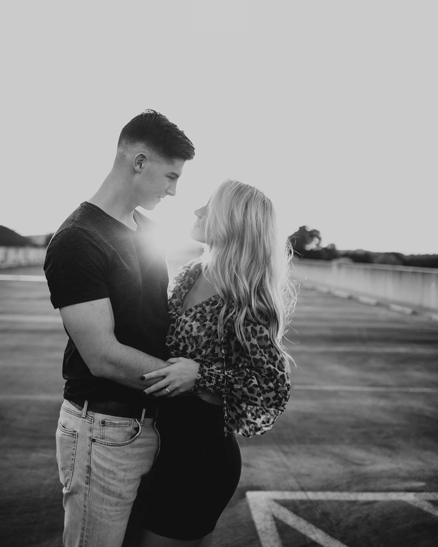 Always fun to be behind the camera with my honey @valjberger 

His mom is a rockin photographer ✨ @kbphotography111 

Happy almost Friday!