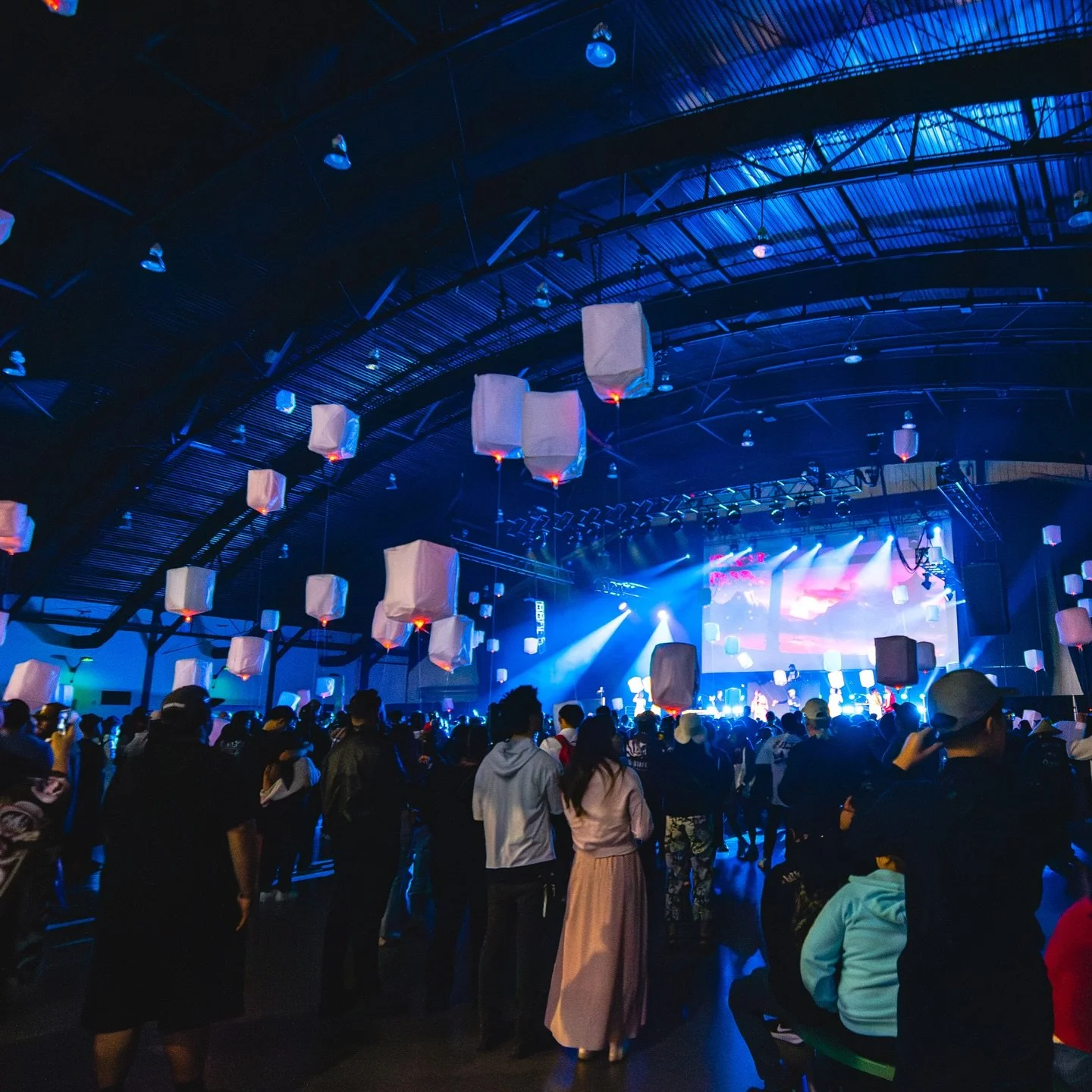 The Lantern Release is coming back this Fall🏮💫 Experience the magic as hundreds of lanterns light up at the @freedomlafes stage after @minmidesu live performance on October 18th at 8pm!

Come for the food, drinks, and performances&mdash;stay for th