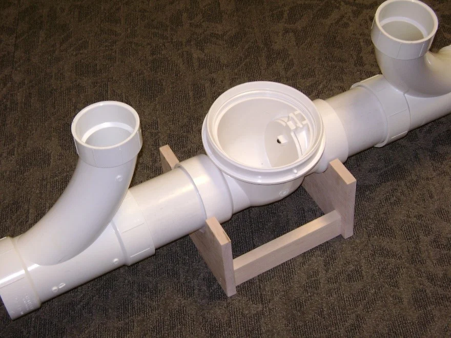 Back-water valve with 2 clean-outs
