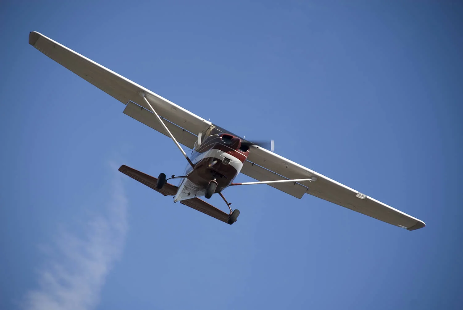 achat-avion_10795483.jpg
