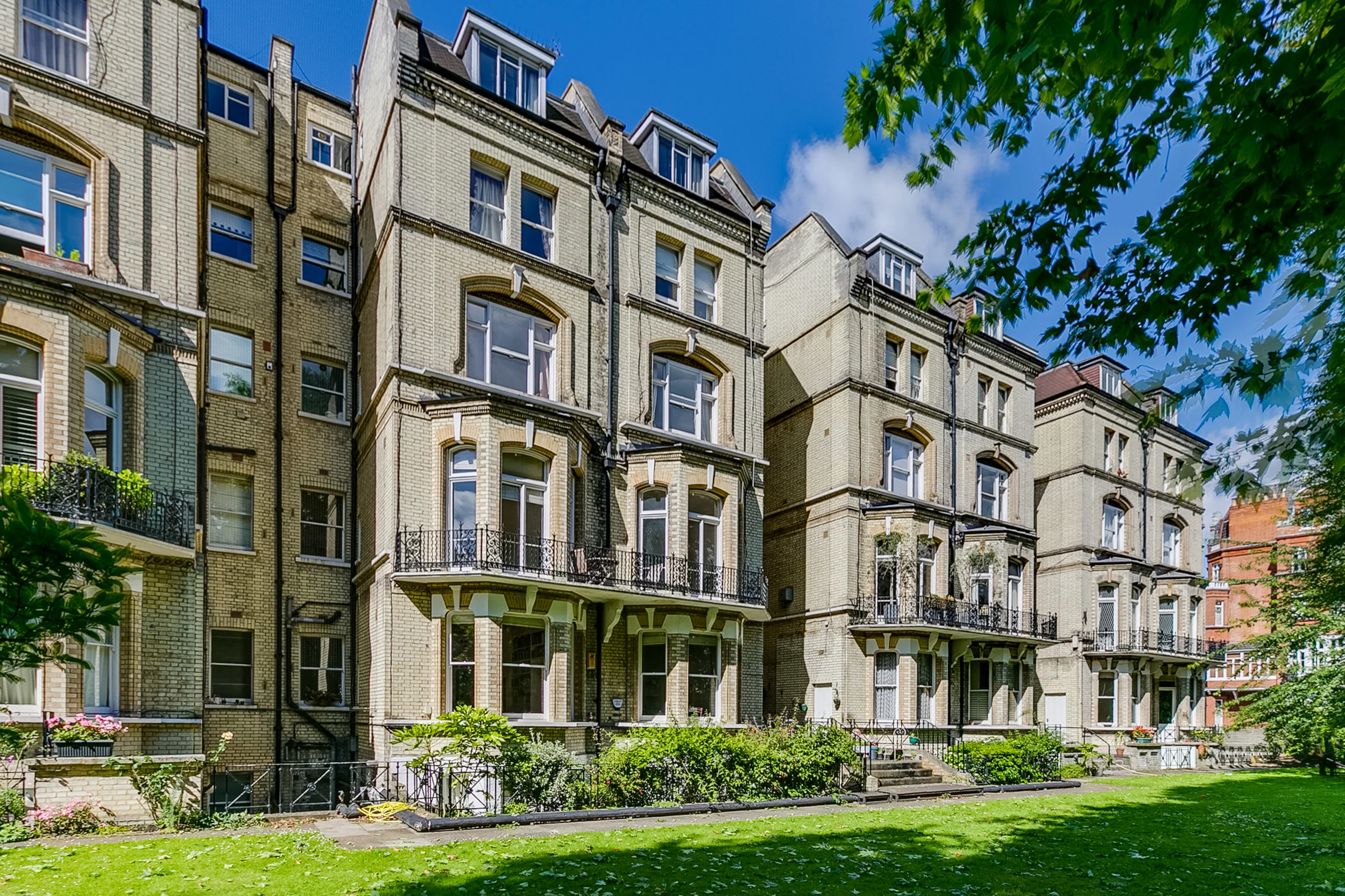 Elm Park Gardens 104 flat 1-16.jpg