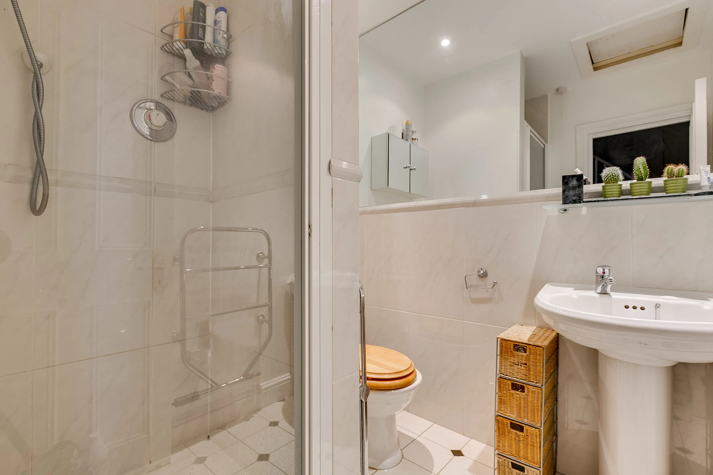 GLOUCESTER STREET 68 flat 5-3.jpg