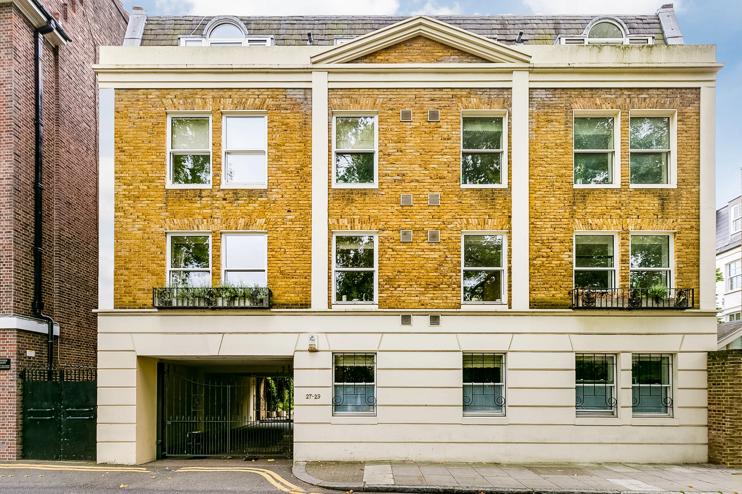 Britten Street Flat 2 27-29-11.jpg