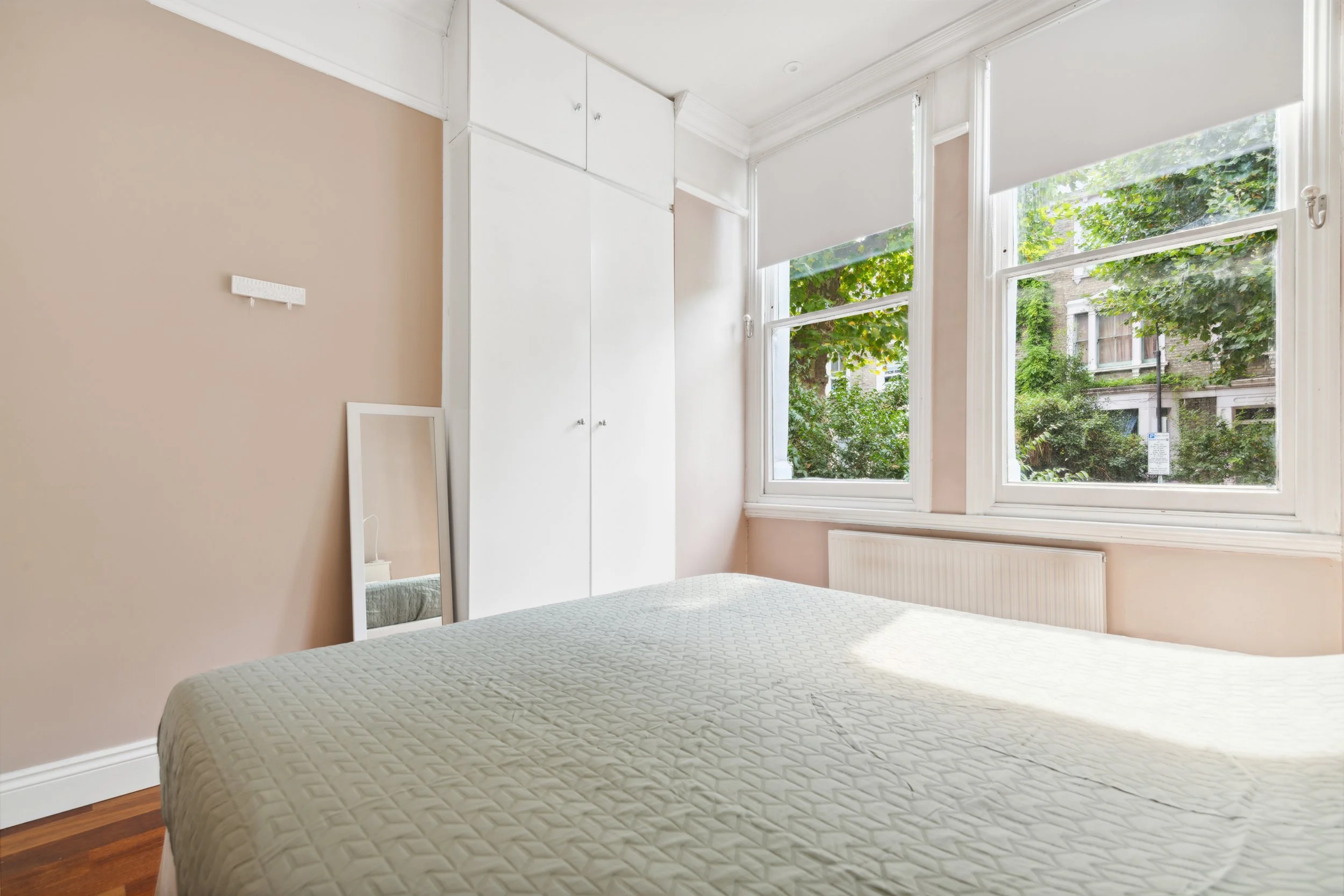 (637) Barclay Road 5, SW6 — Casa Londra