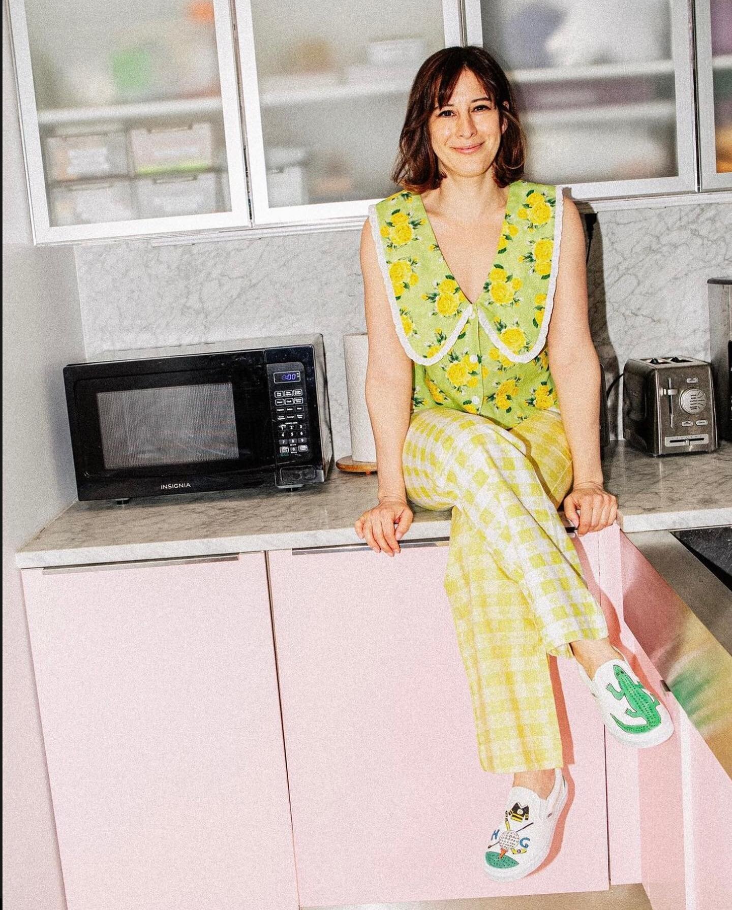 @rachelantonoff gives @renttherunway the inside scoop on her spring &lsquo;24 collection and inspo behind the brand 💛

#fashion #womensfashion #designers #rachelantonoff #renttherunway #prints #springstyle #springfashion #nydesigner