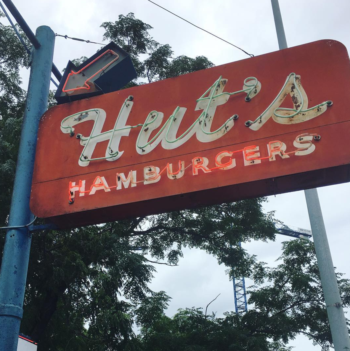 Hut's Hamburgers.png