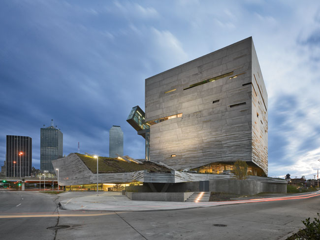 PerotMuseumofNatureandScience.jpg
