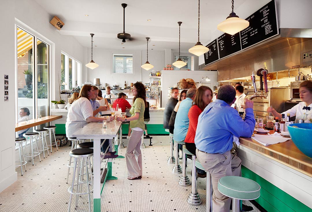 clarks-oyster-bar-austin-texas-bar-1.jpg