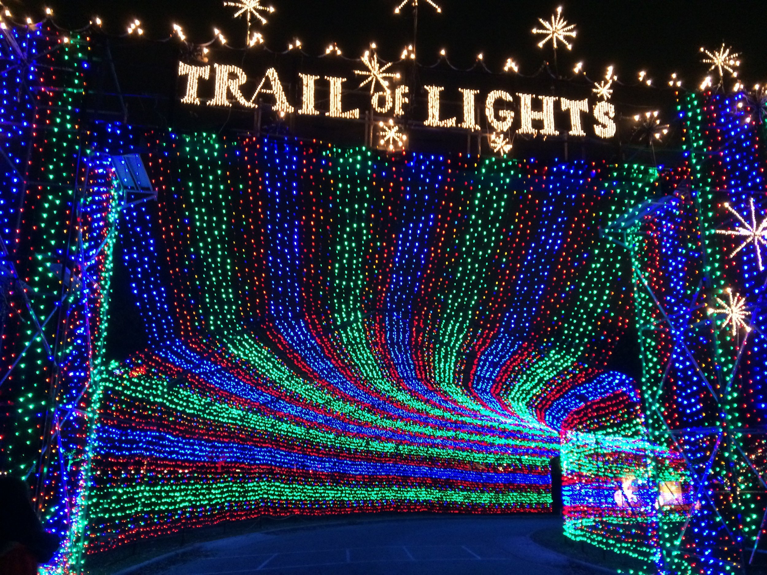 trailoflights.jpg