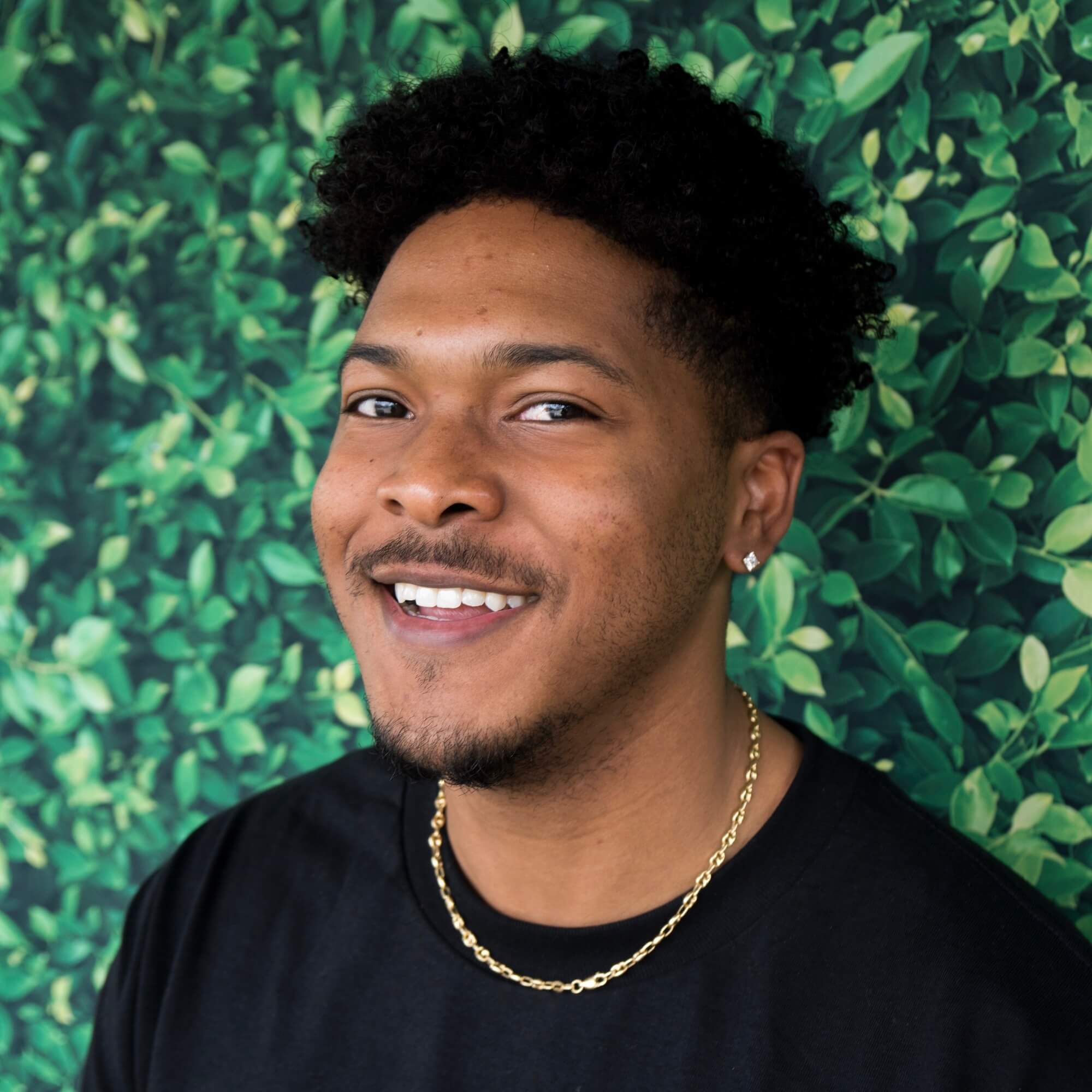 Damian / Guest Experience Host