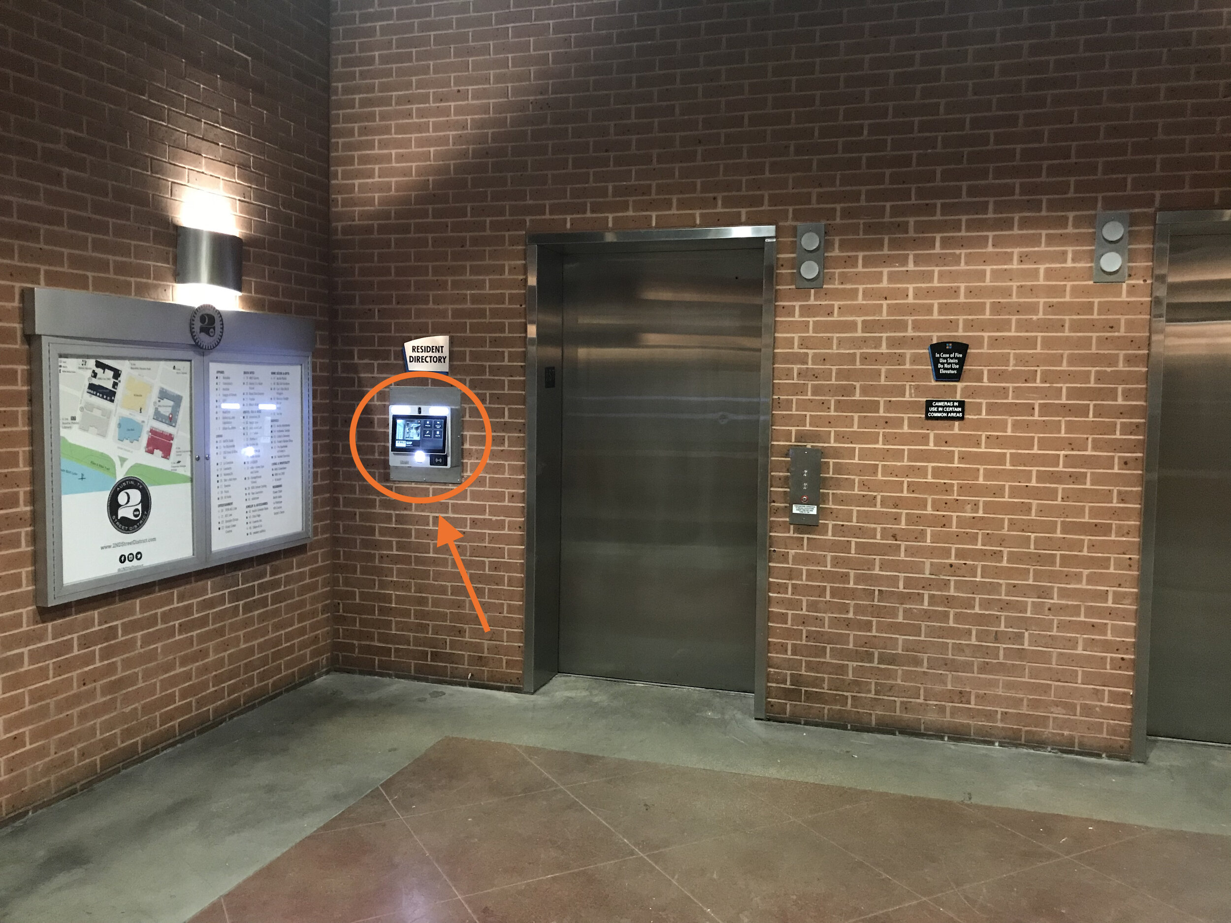 GLS Elevator Bank 2nd St w: arrow.jpg