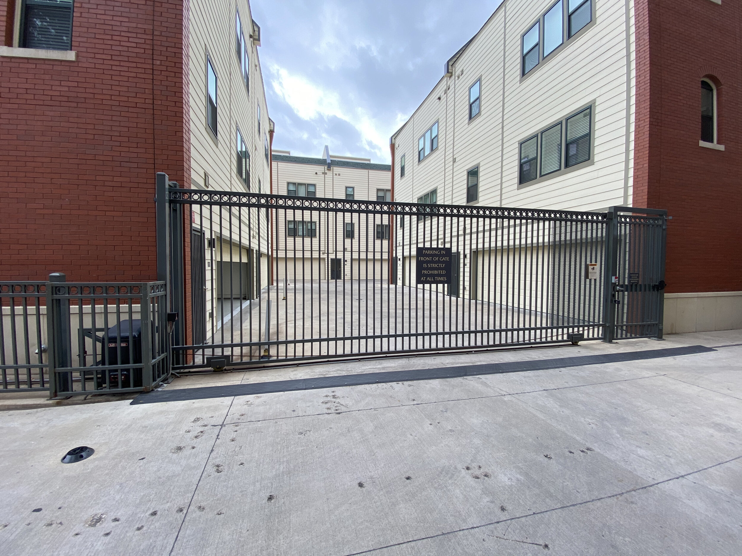 1113 gate.jpg