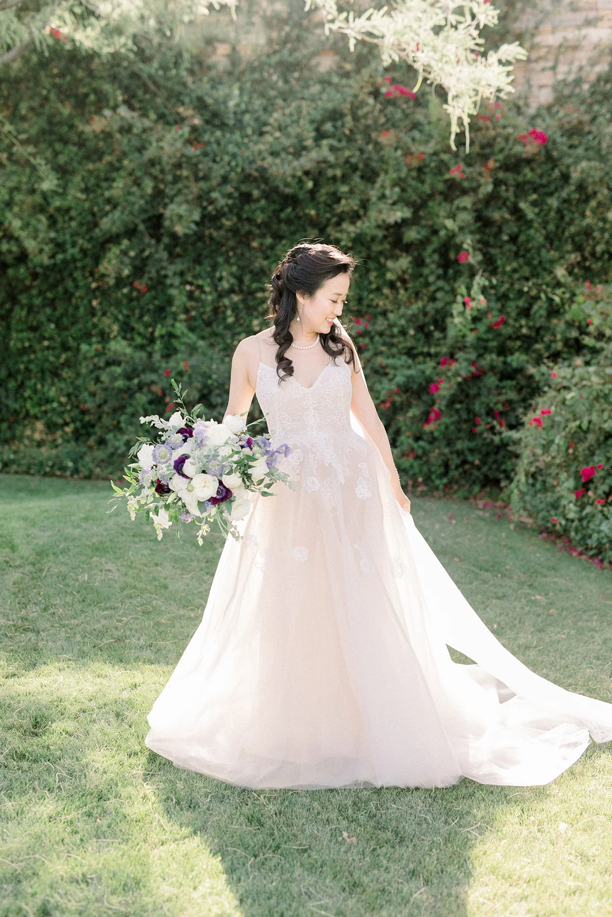 TWWEVENTS_LavenderBrideBouquet_KristinRichard_WS.jpg