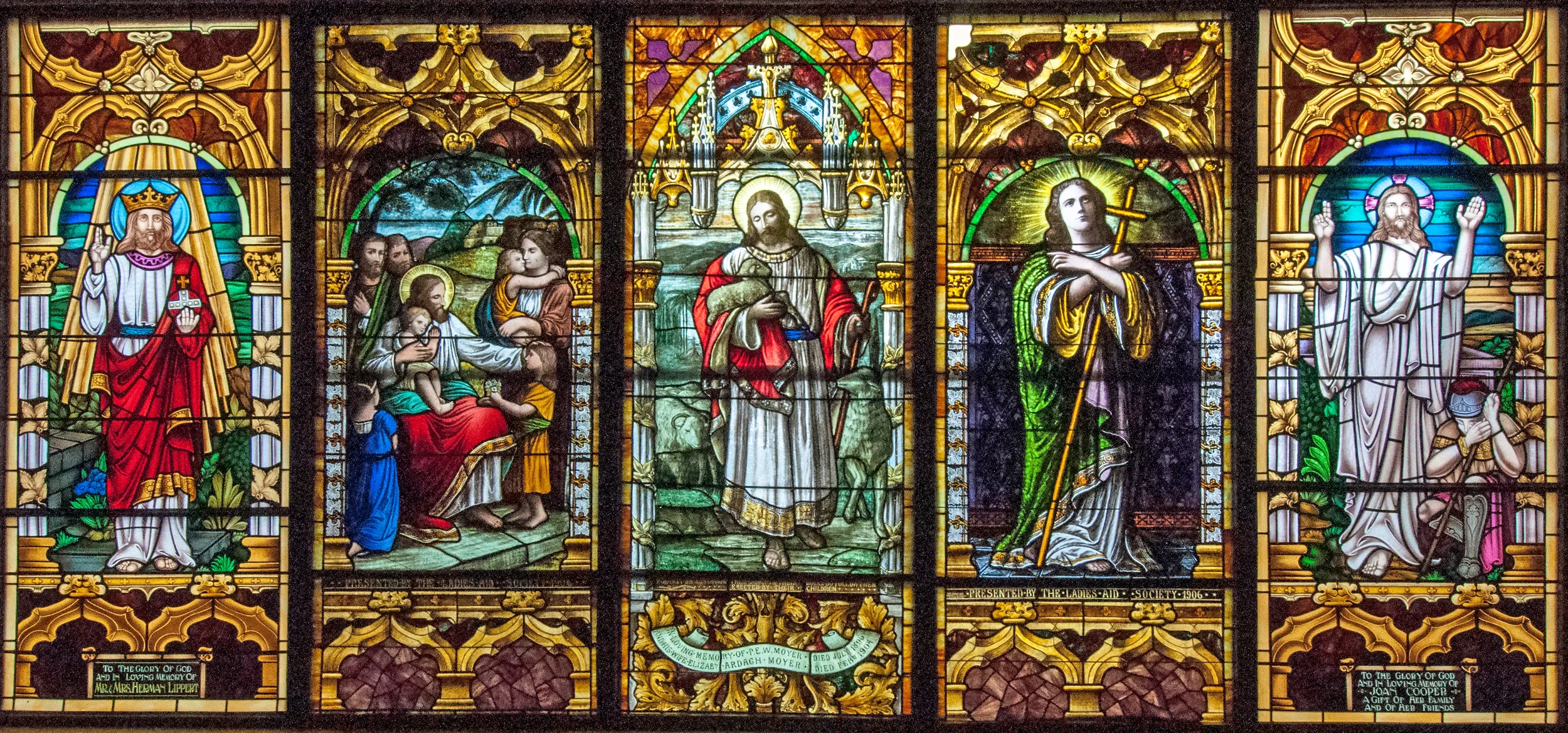 Narthax 1906 Window Christmas 2014.jpg