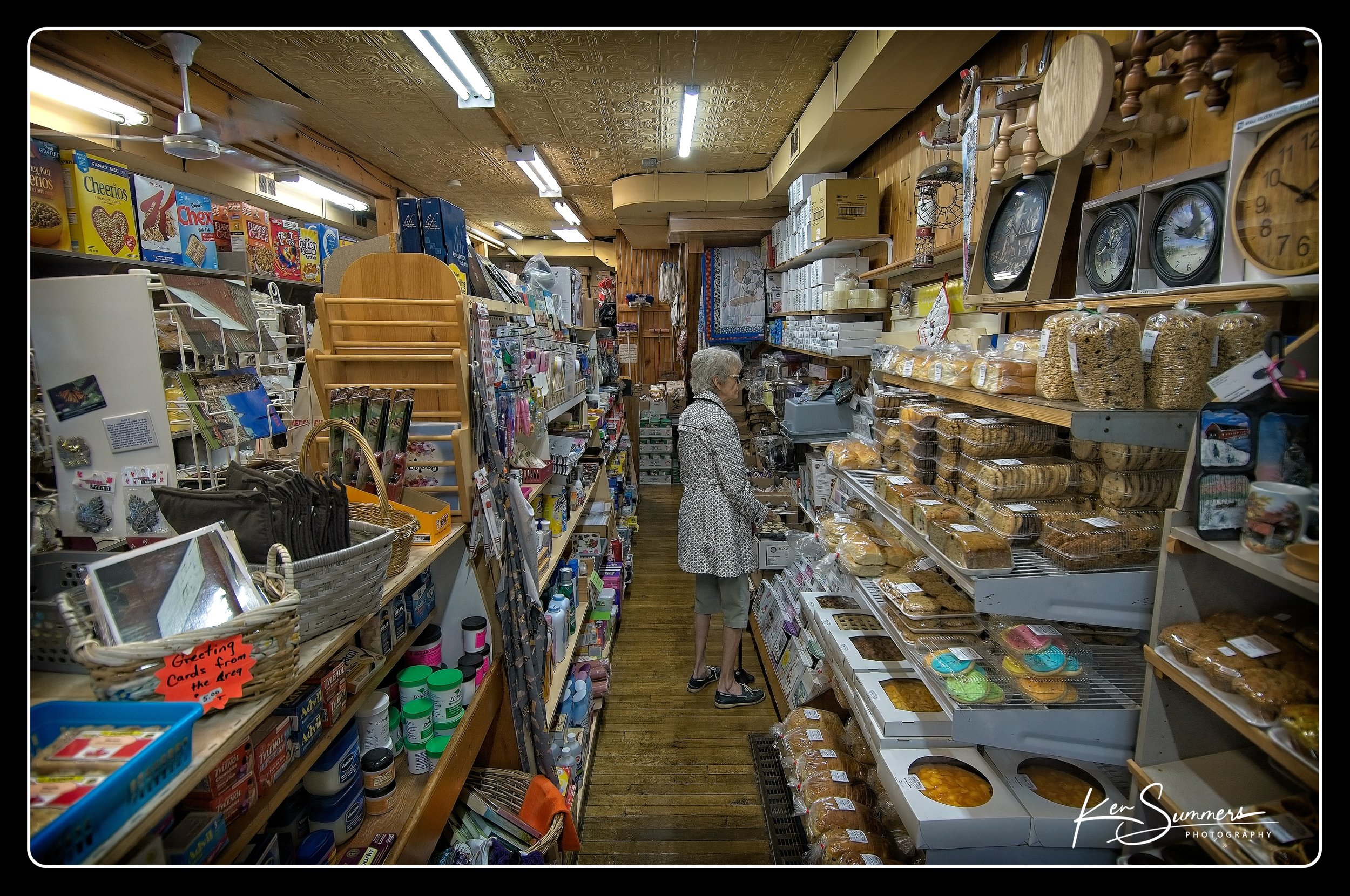 West Montrose Variety 005.jpg