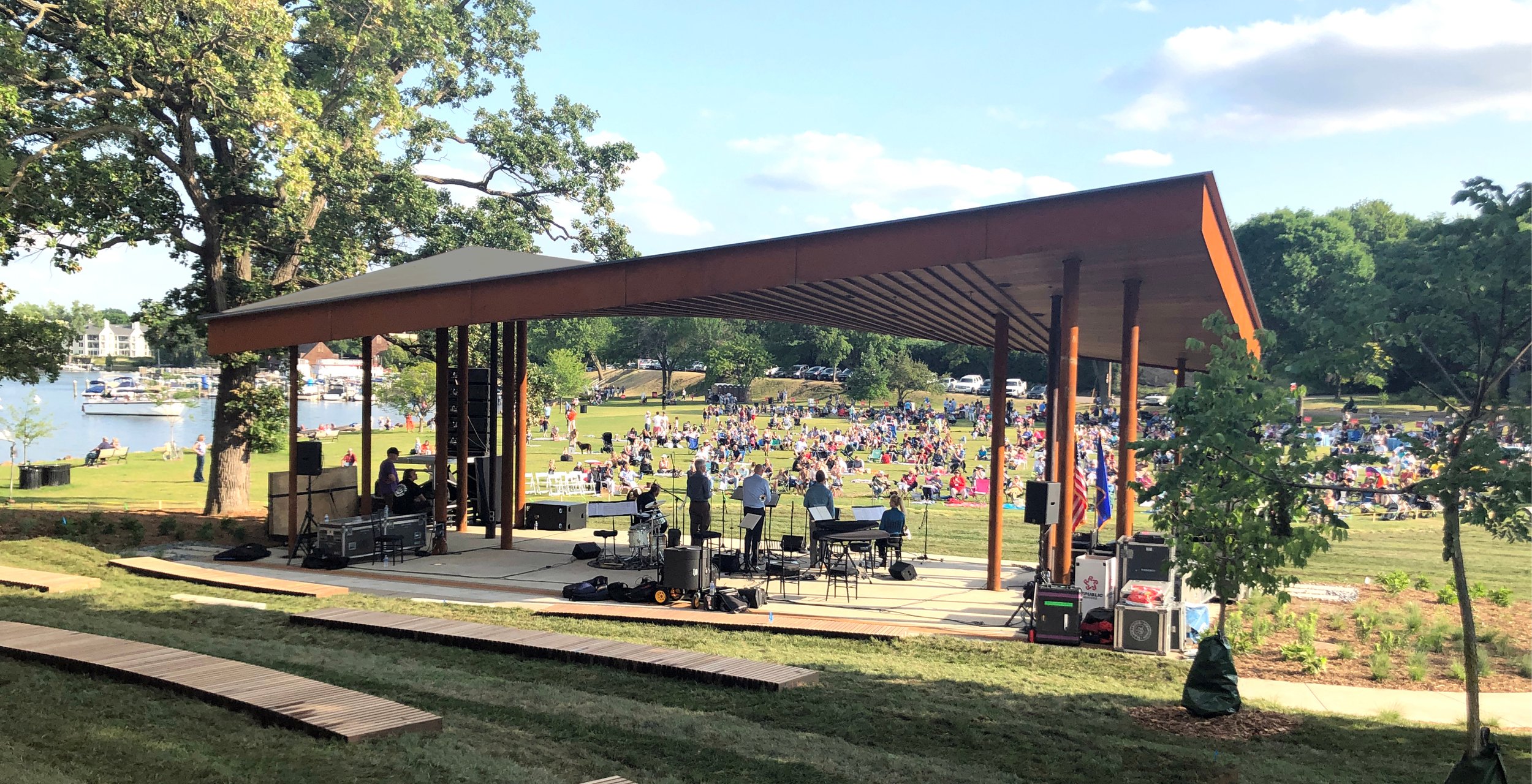 EXCELSIOR COMMONS BANDSHELL