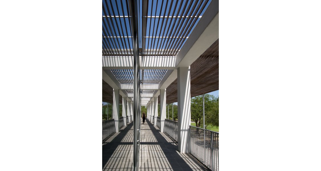 12.+lavin+bernick+center+tulane+university+architecture+educational+new+orleans.jpg