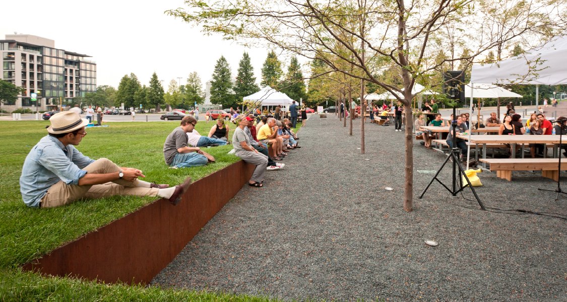 3.+walker+art+center+open+field+courtyard+landscape+public+space+minneapolis+minnesota.jpg