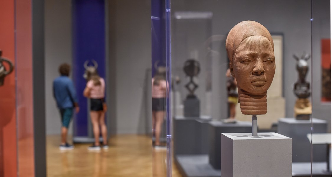 4.+new+african+art+gallery+minneapolis+institute+of+arts+minnesota+museum+metropolis+magazine+vjaa.jpg