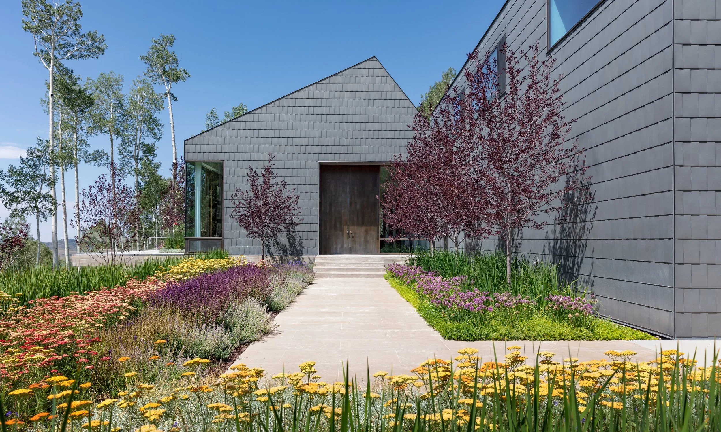 Click to learn more about the Elk Run House!