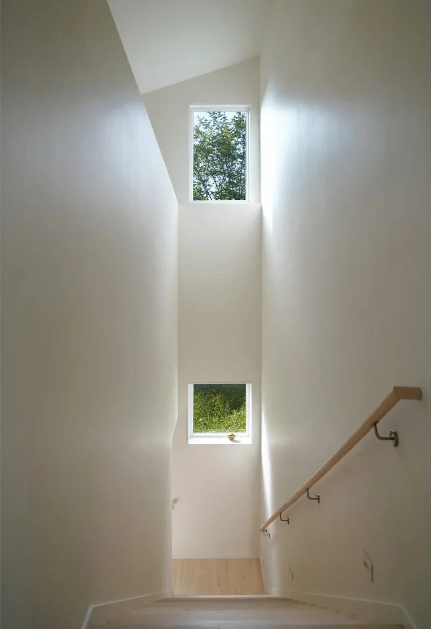 6.+Lake+Pepin+House,+Cabin,+Summer+House,+Retreat,+Small+Home,+Residential,+Residence,+Architecture,+Minimal+Footprint,+Int.webp