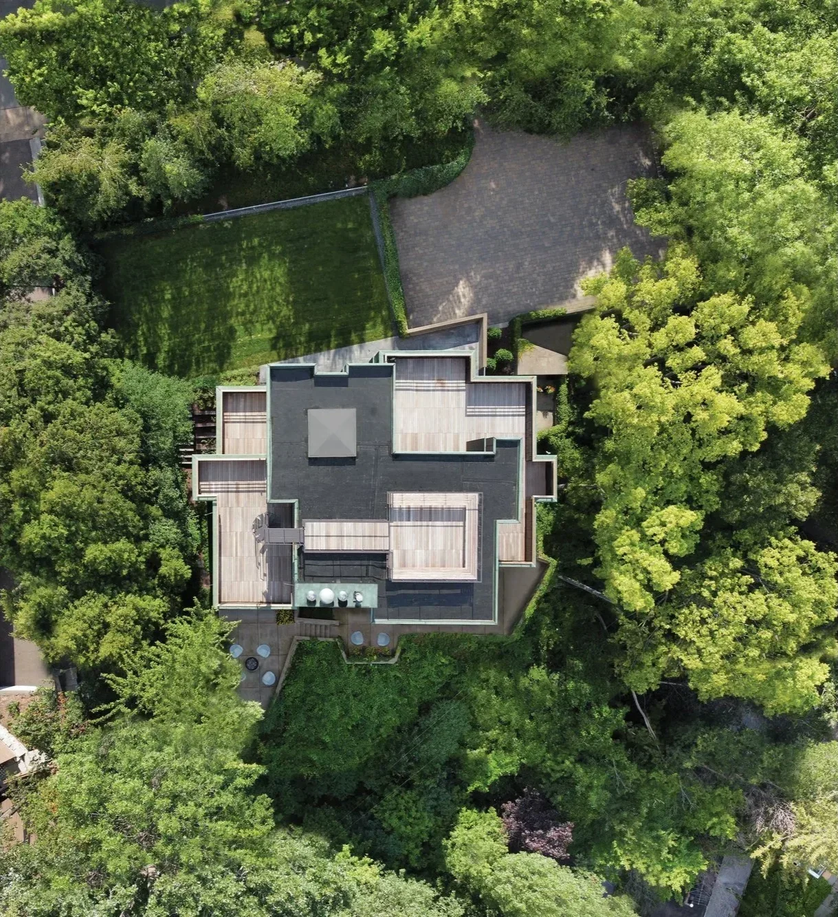 1.+waverly+place+remodel+home+minneapolis+minnesota+architecture+brutalist+wood+exterior+rooftop+greenroof.jpg.webp