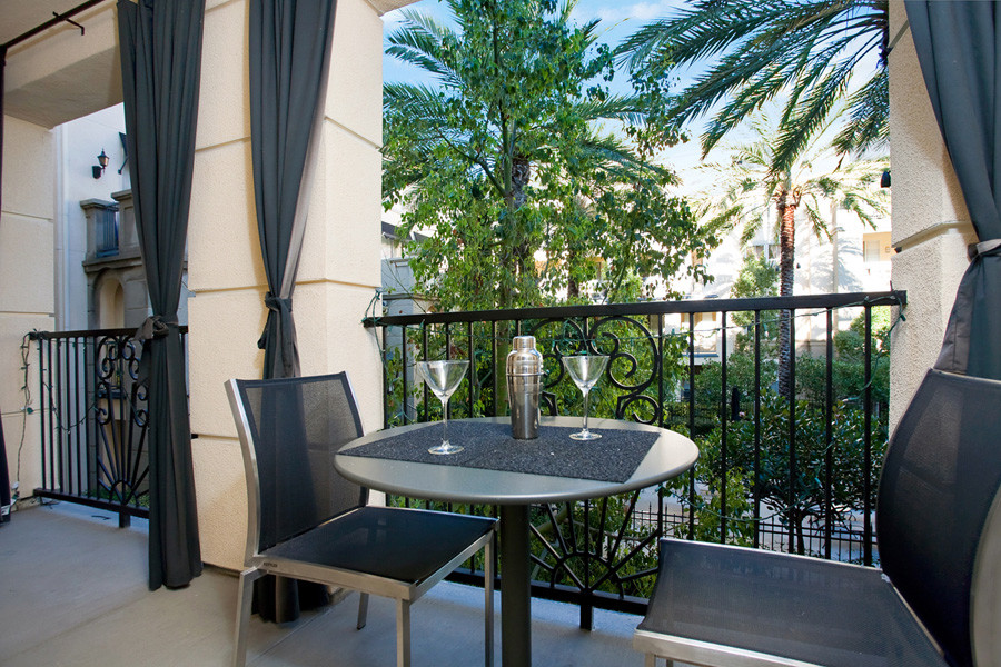 Watermarke-modern-patio.jpg
